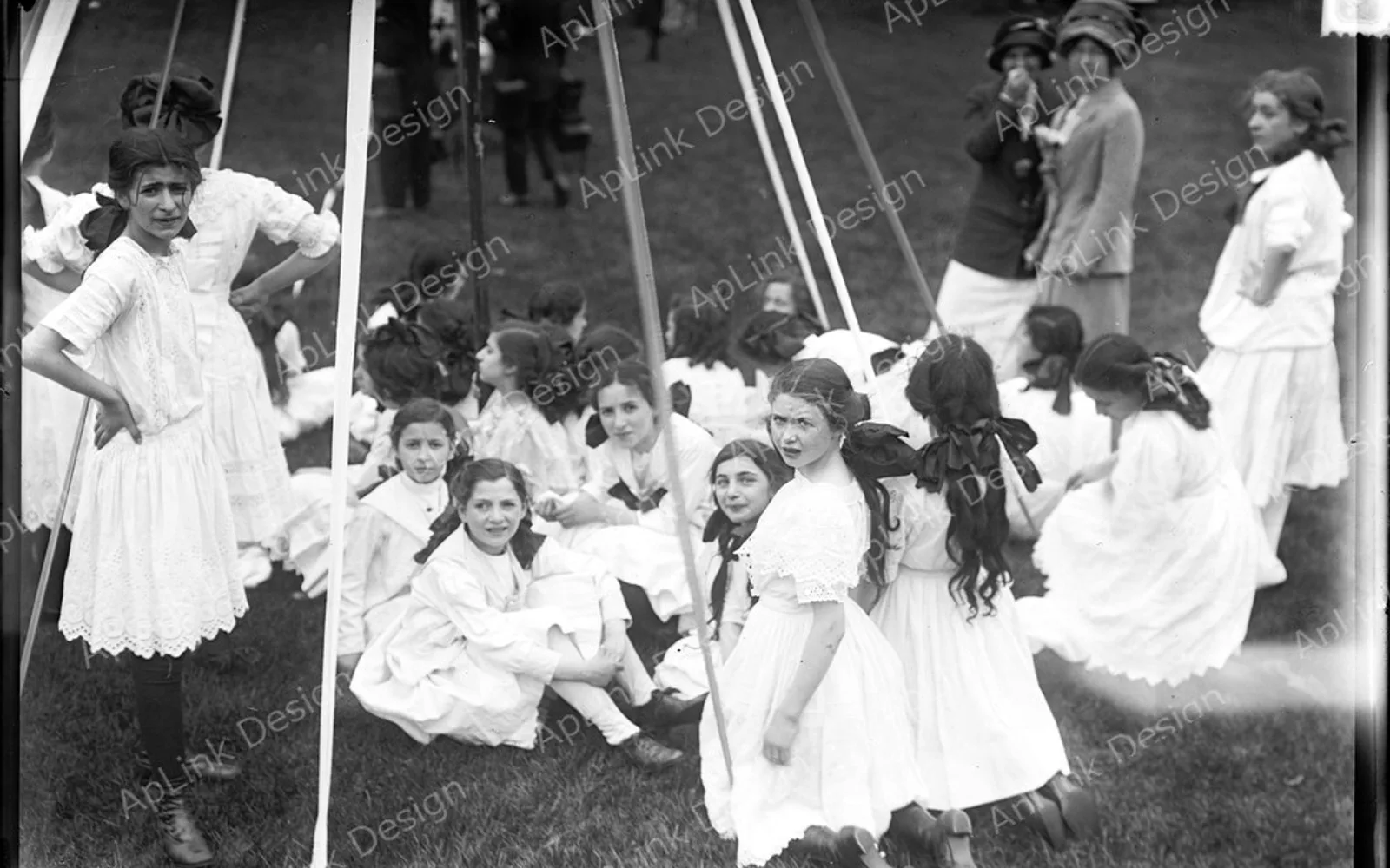 1910年代ニューヨーク・セントラルパークの白黒写真（Public Domain）