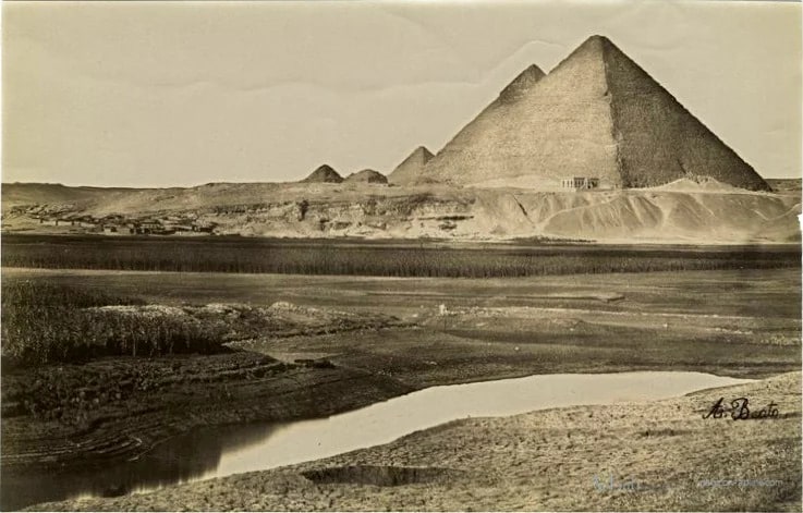 Trois pyramides de Ghiseh. — カイロ／エジプトの古写真