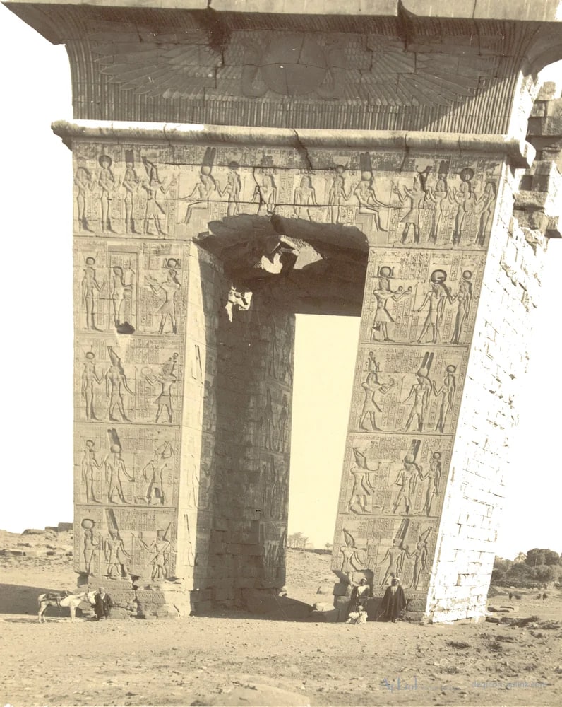 Restanten van de noordelijke pyloon van de tempel van Karnak — カイロ／エジプトの古写真