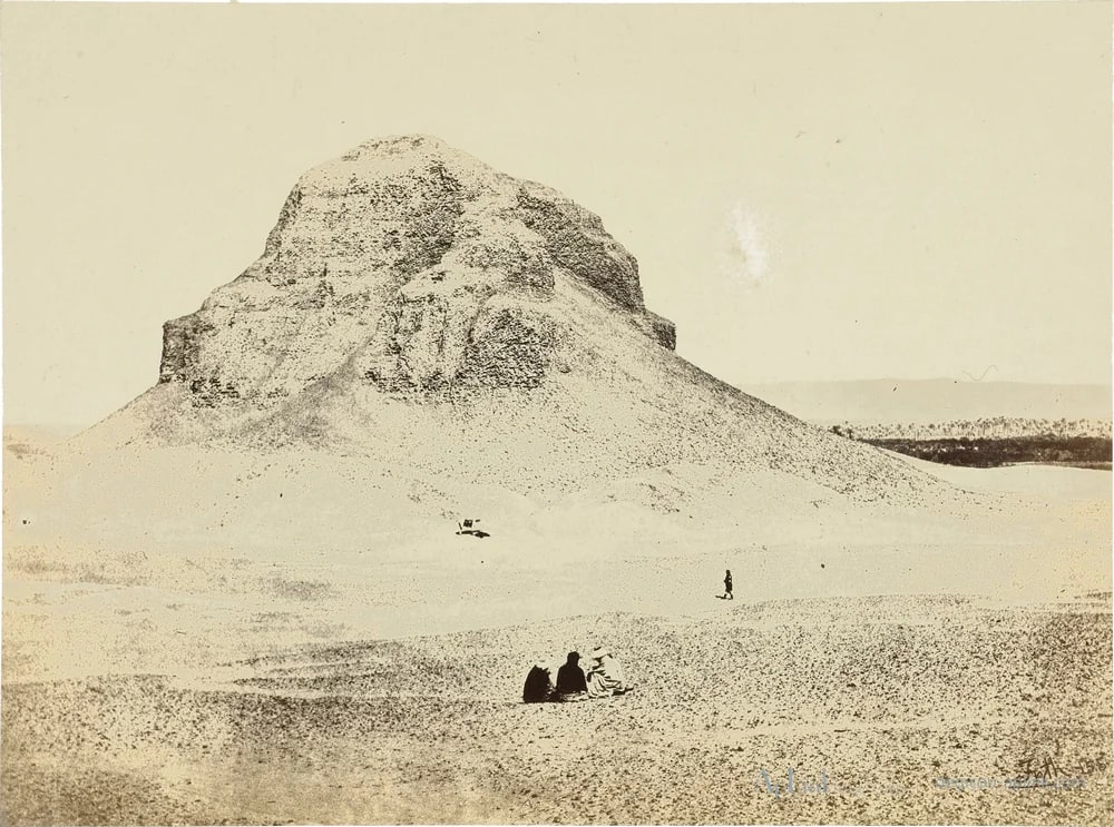 Piramide van Amenemhat III bij Dasjoer in Egypte — カイロ／エジプトの古写真
