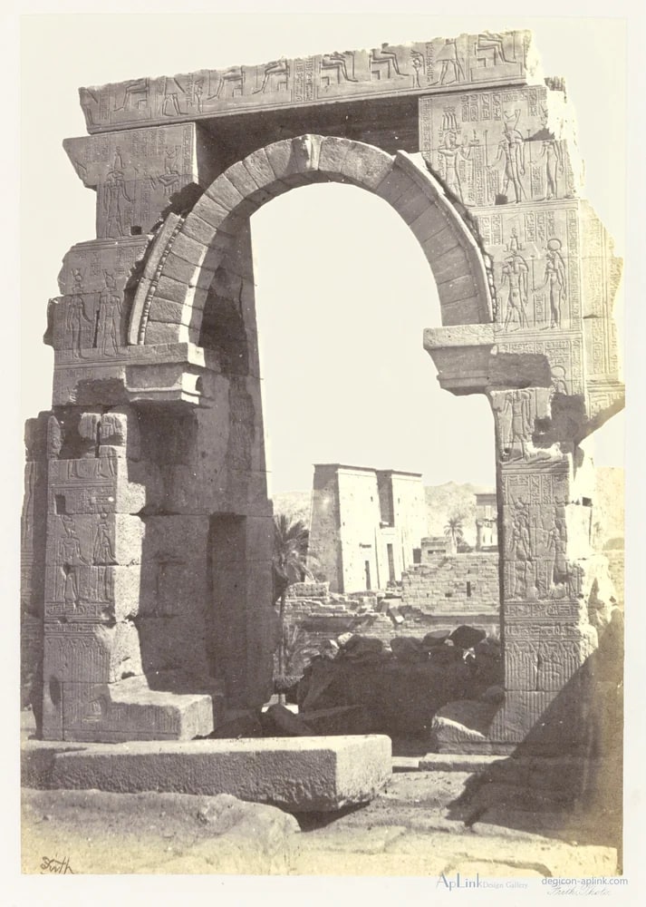 Boog op het eiland Bigeh nabij Aswan — カイロ／エジプトの古写真