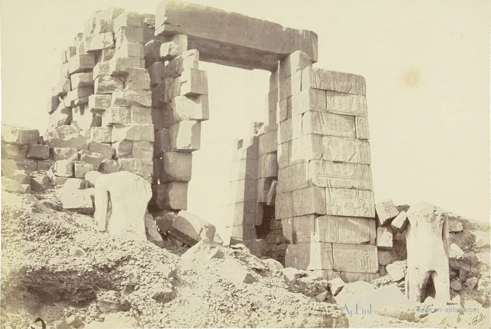 Granieten pyloon van de tempel van Karnak — カイロ／エジプトの古写真