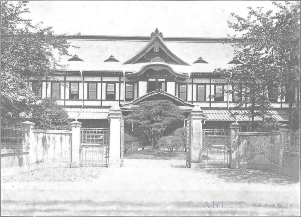 Scenes in the Eastern Capital of Japan — plate 0022a — 日本（幕末・明治）の手彩色写真