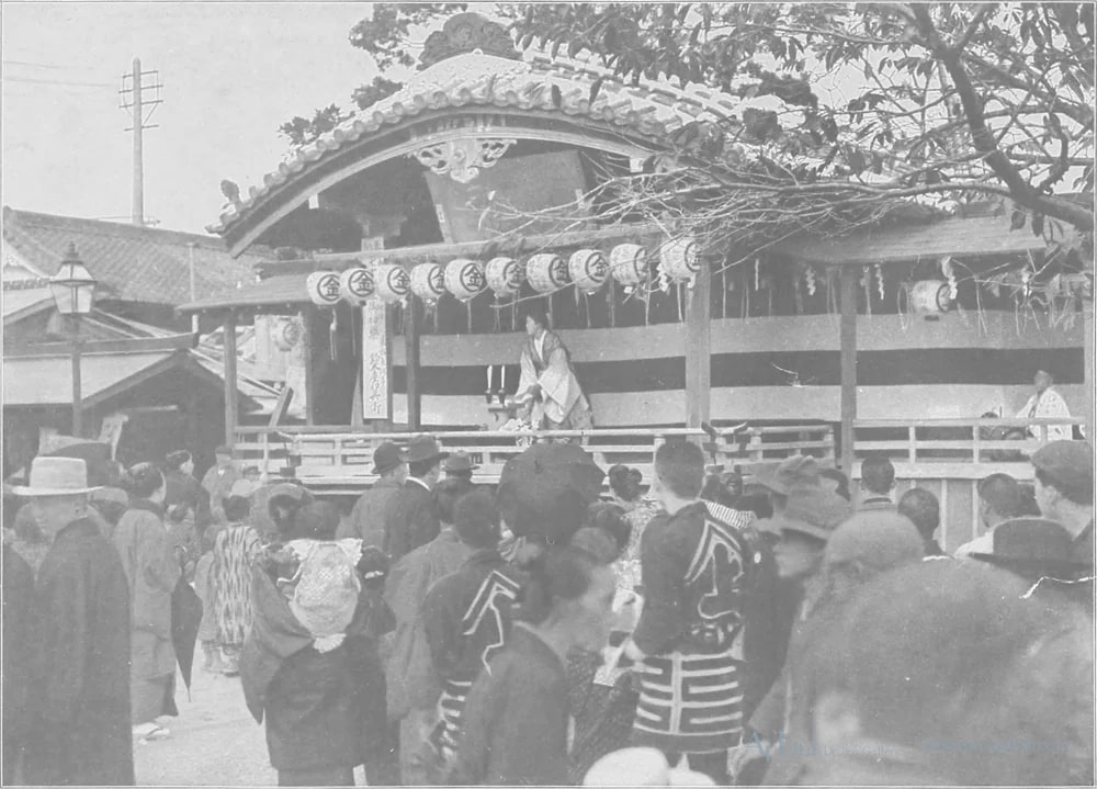 Scenes in the Eastern Capital of Japan — plate 0029b — 日本（幕末・明治）の手彩色写真