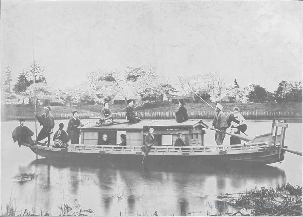 Scenes in the Eastern Capital of Japan — plate 0043b — 日本（幕末・明治）の手彩色写真