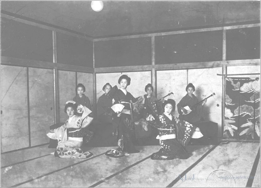 Scenes in the Eastern Capital of Japan — plate 0061a — 日本（幕末・明治）の手彩色写真