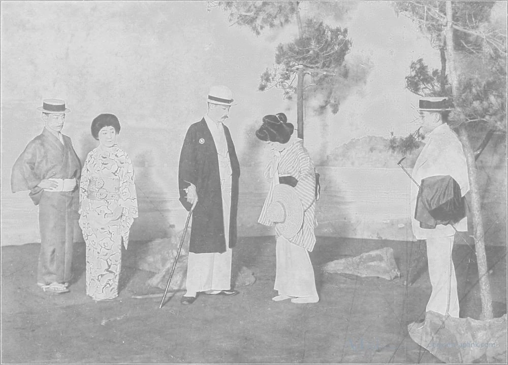 Scenes in the Eastern Capital of Japan — plate 0062b — 日本（幕末・明治）の手彩色写真