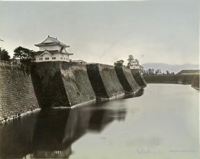 View of Osaka, Castle — 日本（幕末・明治）の手彩色写真