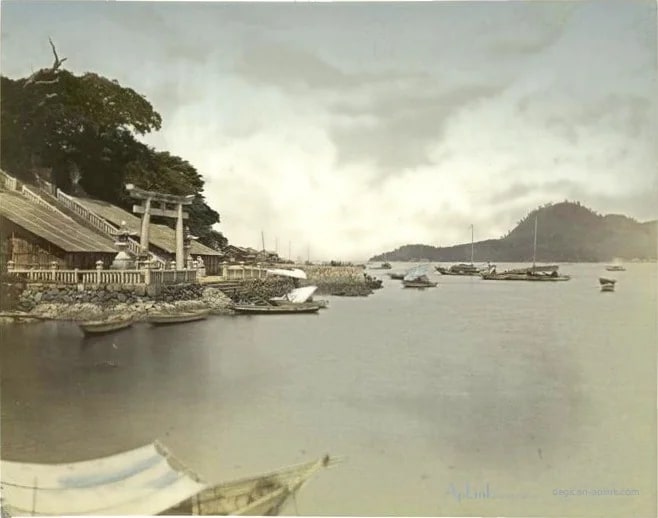 View of Shimonoseki, Inland sea — 日本（幕末・明治）の手彩色写真