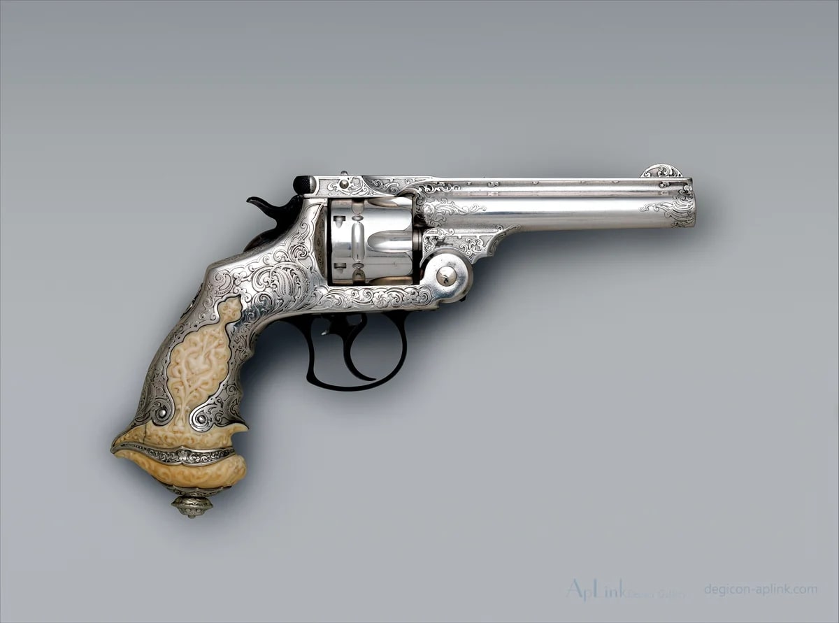 Smith and Wesson .44 Double-Action Revolver for George Jay Gould (1864–1923), serial no. 23402, with Case and Cleaning Brush — ニューヨークの古写真