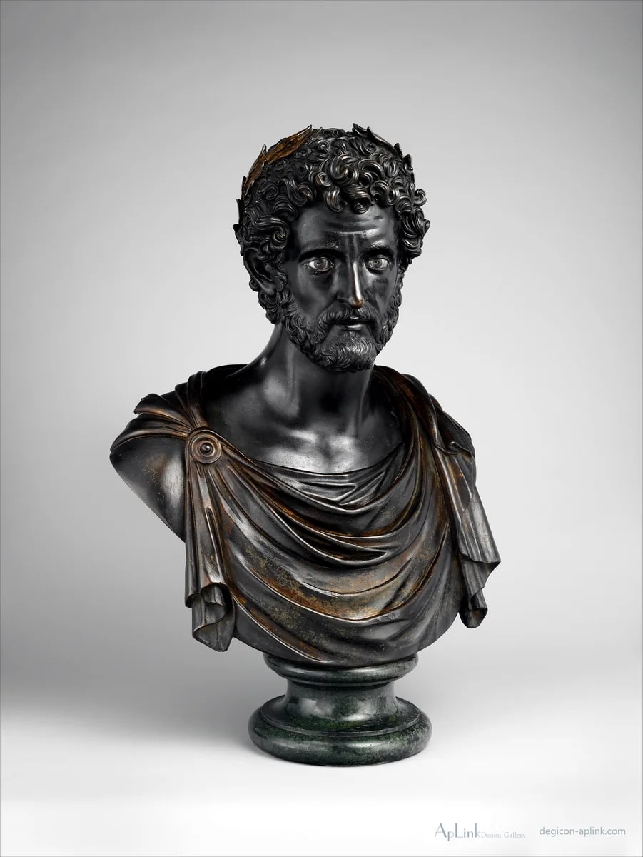 Emperor Antoninus Pius — パリの古写真
